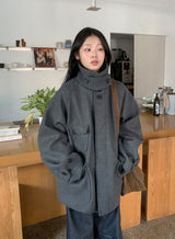 [unisex] ポピスウールハイネックハーフコート