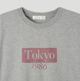 トーキョー プリント クロップ ショートスリーブ Tシャツ