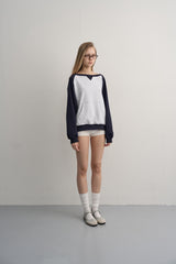 RAGLAN POCKET SWEATSHIRT