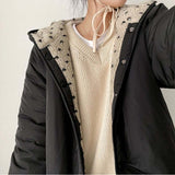 Disco Pop Duc Thick Sleeve Punching V-Neck Knit
