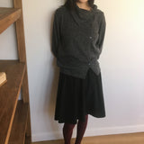 インズデイアゴナルボタンタートルネックカラーカーディガン