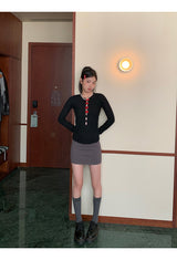 Red bow slit long-sleeved knit shirt