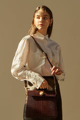 LAZEL CROC フラップトートレザーバッグ / Wani Burgundy
