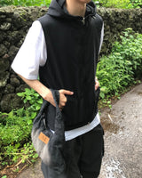 Light anorak vest