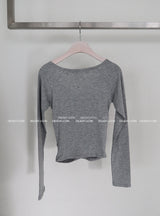フリルシャーリングVネックオフショルダーTシャツ