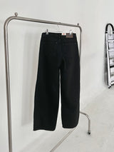ブラックローライズワイドデニムパンツ (one color)