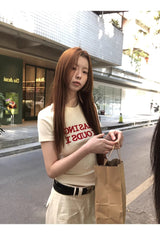 レッドレタリングスパンデックスラウンドネック半袖Tシャツ