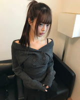 オインダブルボタンオフショルダーニット