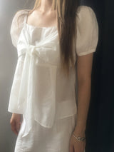 Square puff ribbon blouse