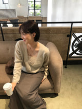 Semi long skirt
