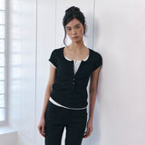 C SCOOP NECK BUTTON FRONT T-SHIRT_BLACK