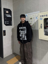 トゥーンフード付きジップアップ