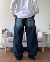 Curved brush denim pants