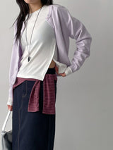 One-slit button tension t-shirt