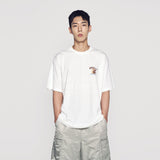 24FW ワールドワイドトラベルクオッカアートワーク半袖Tシャツ (OVERSEAS EXCLUSIVE) クリーム