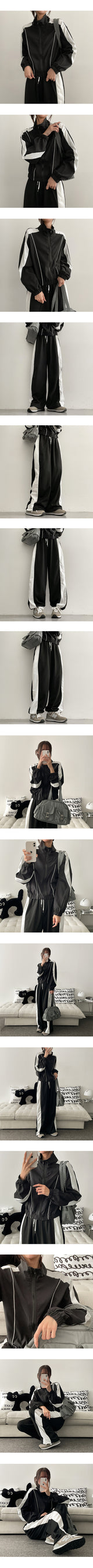 An B-Pocket Shoulder Bag