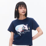 KIRSH X SUNONEBIRD グラフィックスタンダードフィットTシャツ - ネイビー