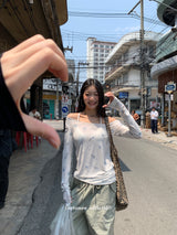Item Span off shoulder long sleeve tee