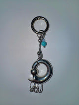 Curved pierce keychain