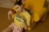 エンボスキャンパスラバーイエローショートスリーブTシャツ [Unisex]