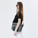 MESSENGER BAG (GREY)