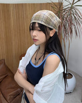 Two-run see-through check scarf