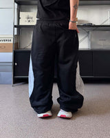 Sagging wide track pants