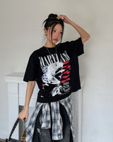 Land semi-crop over short sleeves