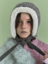 FUR TRIM BONNET HAT IN GREY WING