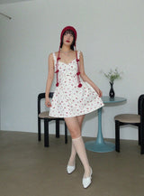 VINTAGE CROCHET LACE BONNET HAT IN RED