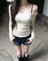 V neck T