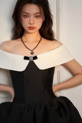 ブラックデイジーネックレス / BLACK DAISY NECKLACE