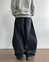 Based Curved Denim Pants
