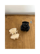 shy rose hair pin (2C)