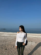 Unbuttoned off-shoulder halter strap long sleeve T-shirt (3 colors)