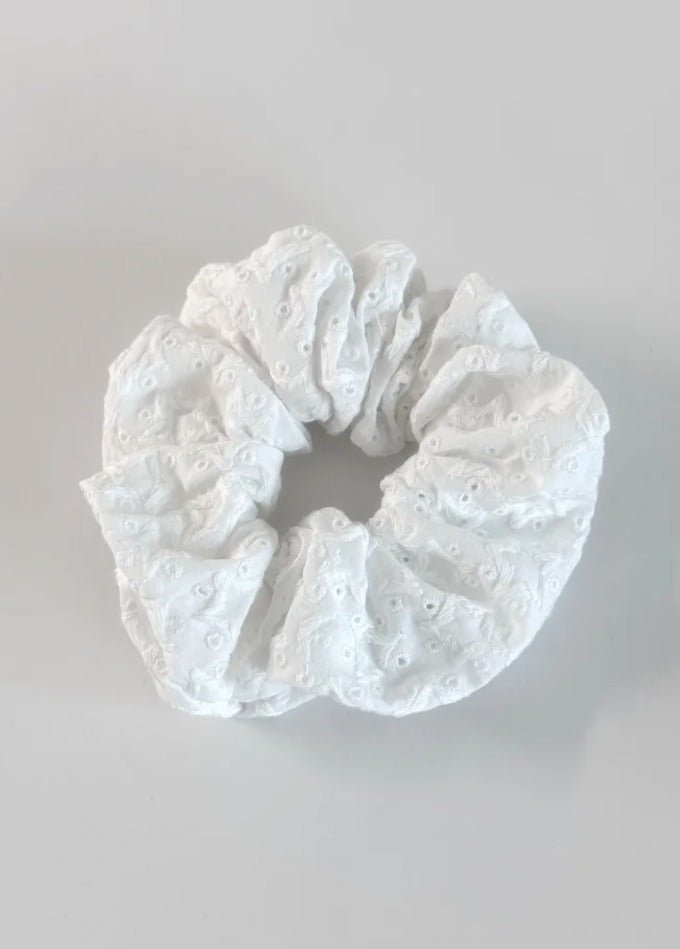 star pounching scrunchie
