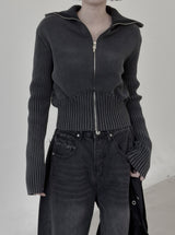 Hard high-neck washed knit zip-up
