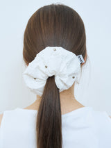 STUD SCRUNCHIE_WHITE
