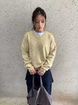 ケウユウールVネックニット