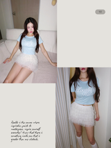 Short-sleeved cropped T-shirt with coloring lettering