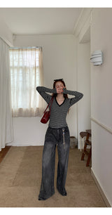 V-neck stripe back see-through T-shirt