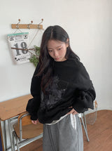 [unisex] サンべウオーバープリンティングブラッシュドスウェットシャツ
