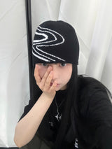 S road beanie