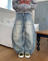 クルーピンタックワイドデニムパンツ