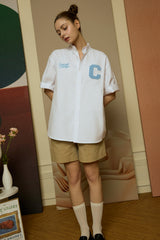 スカイブルーCパッチホワイトオックスフォードショートスリーブシャツ [Unisex]
