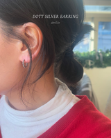 ドットシルバーピアス