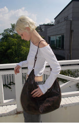 C BELT LOOP HOBO BAG_BROWN