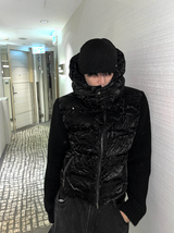 【60％限定】リベットクラックリンクルクロップパディング + ディープブラックニット