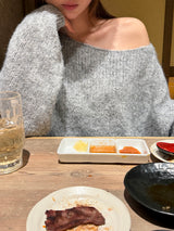 [MADE] イーレンウールアンバランスオフショルダーニット
