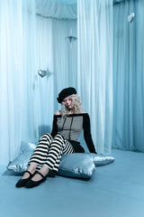 Stripe color off-shoulder T-shirt